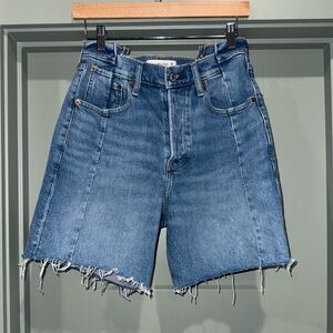 Abercrombie & Fitch Women’s The 7” Dad Short High Rise 28/6